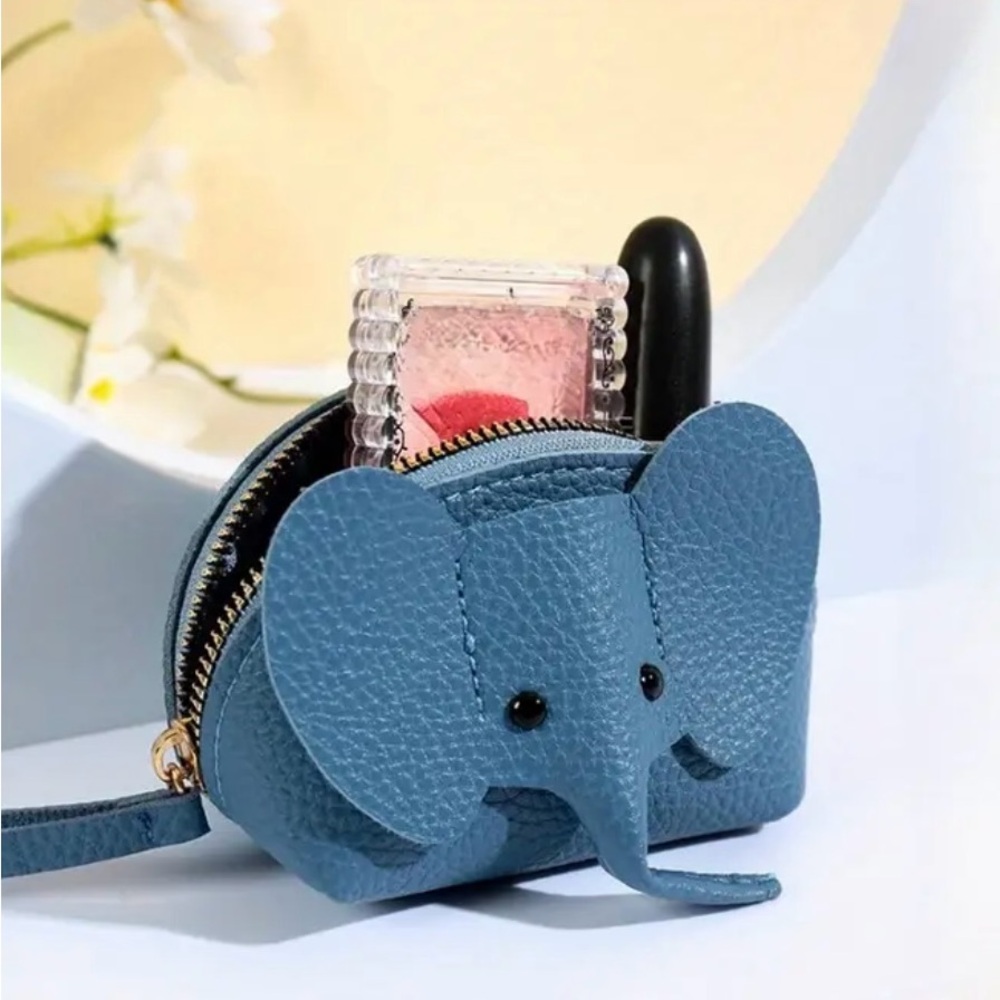 ✨HP✨3-D GREY, BLUE or BLUSH PINK ELEPHANT COIN PURSE WRISTLET - Picture 9 of 10